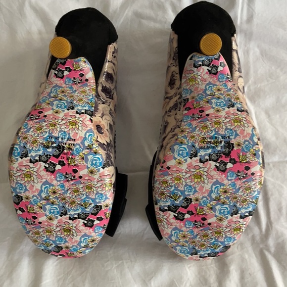 Irregular choice rose patterned hills size 42 new - Picture 4 of 4